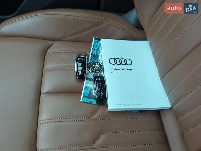 Позашляховик / Кросовер Audi e-tron 2019 в Чернівцях