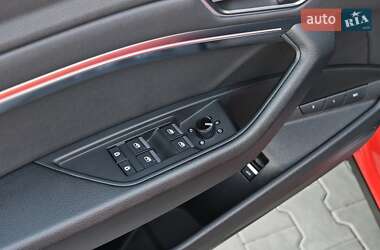 Внедорожник / Кроссовер Audi e-tron 2021 в 
