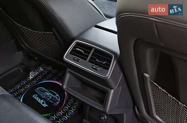 Внедорожник / Кроссовер Audi e-tron 2021 в 