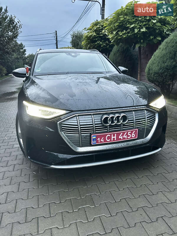 Позашляховик / Кросовер Audi e-tron 2023 в Києві