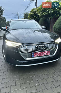 Внедорожник / Кроссовер Audi e-tron 2023 в 