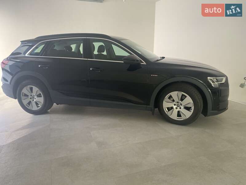 Внедорожник / Кроссовер Audi e-tron 2020 в Ирпене