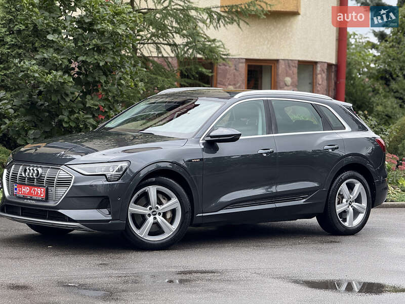 Позашляховик / Кросовер Audi e-tron 2021 в Тернополі
