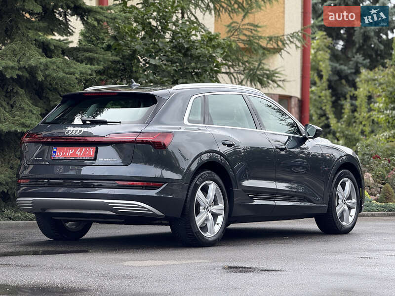 Позашляховик / Кросовер Audi e-tron 2021 в Тернополі