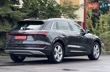 Внедорожник / Кроссовер Audi e-tron 2021 в 