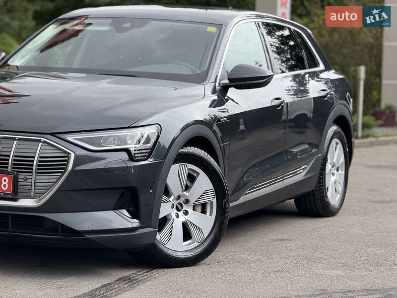 Внедорожник / Кроссовер Audi e-tron 2021 в Тернополе