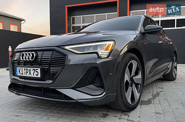 Внедорожник / Кроссовер Audi e-tron 2021 в 