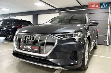 Внедорожник / Кроссовер Audi e-tron 2020 в 