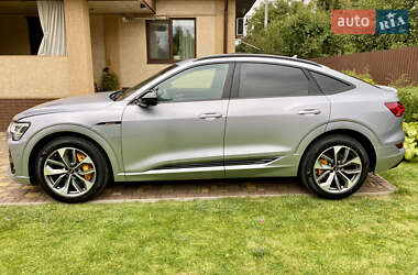 Внедорожник / Кроссовер Audi e-tron 2021 в 