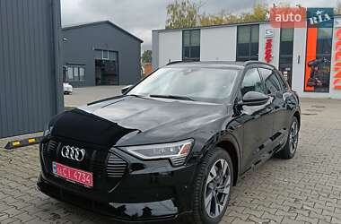 Позашляховик / Кросовер Audi e-tron 2021 в Дубні