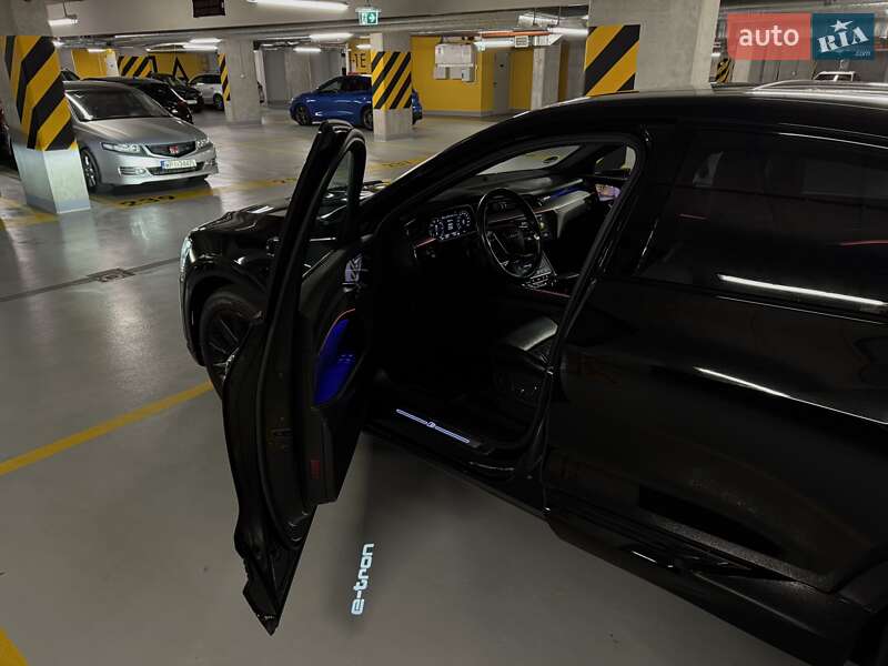 Внедорожник / Кроссовер Audi e-tron 2020 в Каменец-Подольском