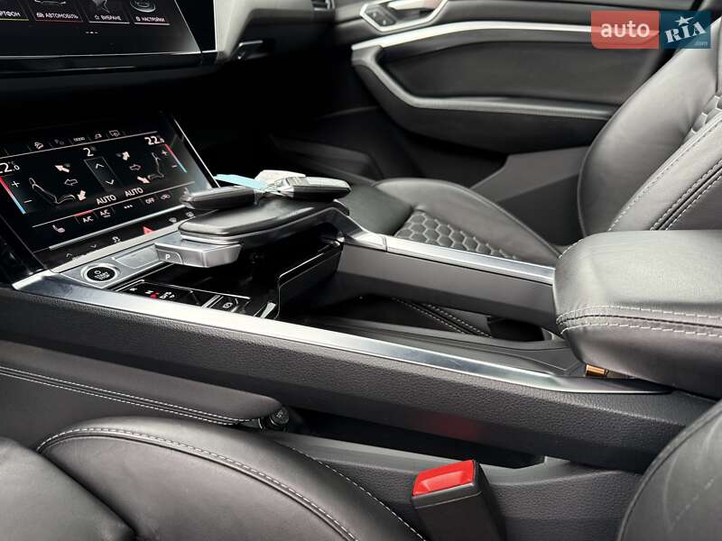Внедорожник / Кроссовер Audi e-tron 2021 в Львове