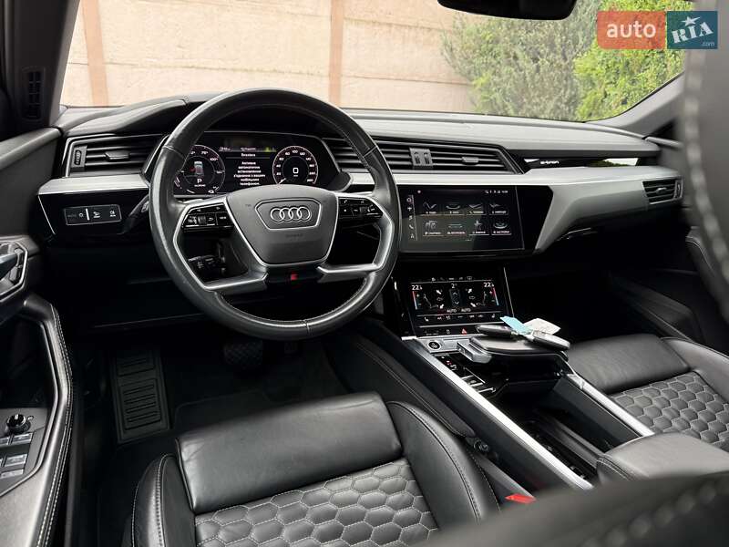 Внедорожник / Кроссовер Audi e-tron 2021 в Львове