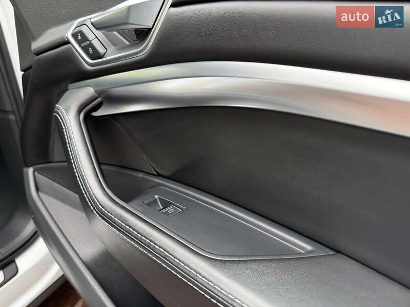 Внедорожник / Кроссовер Audi e-tron 2021 в Львове
