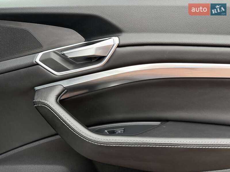 Внедорожник / Кроссовер Audi e-tron 2021 в Львове