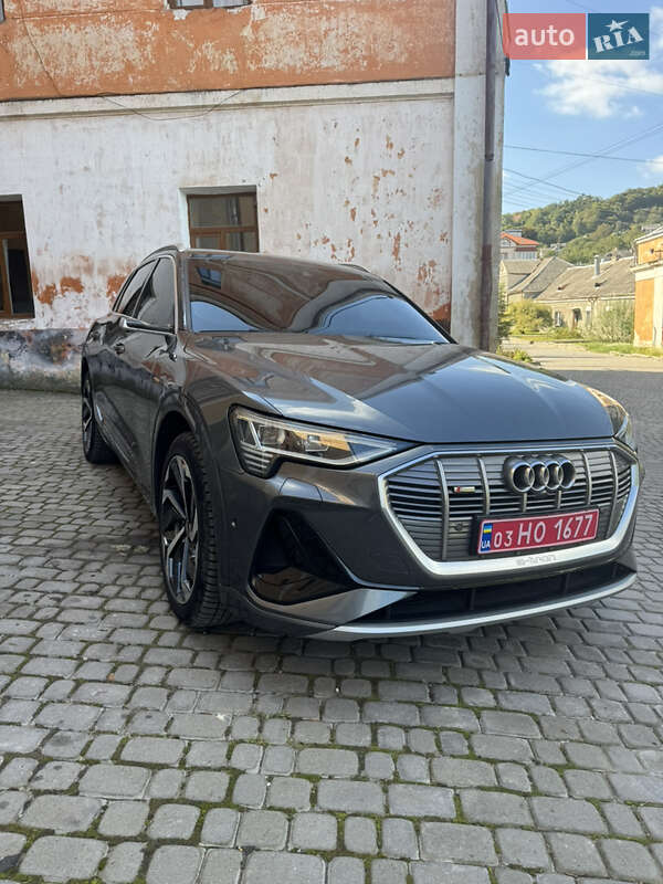 Позашляховик / Кросовер Audi e-tron 2021 в Тернополі
