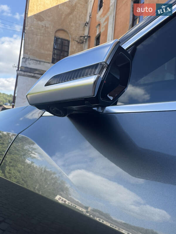 Позашляховик / Кросовер Audi e-tron 2021 в Тернополі
