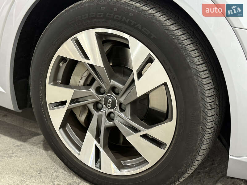 Внедорожник / Кроссовер Audi e-tron 2021 в Одессе