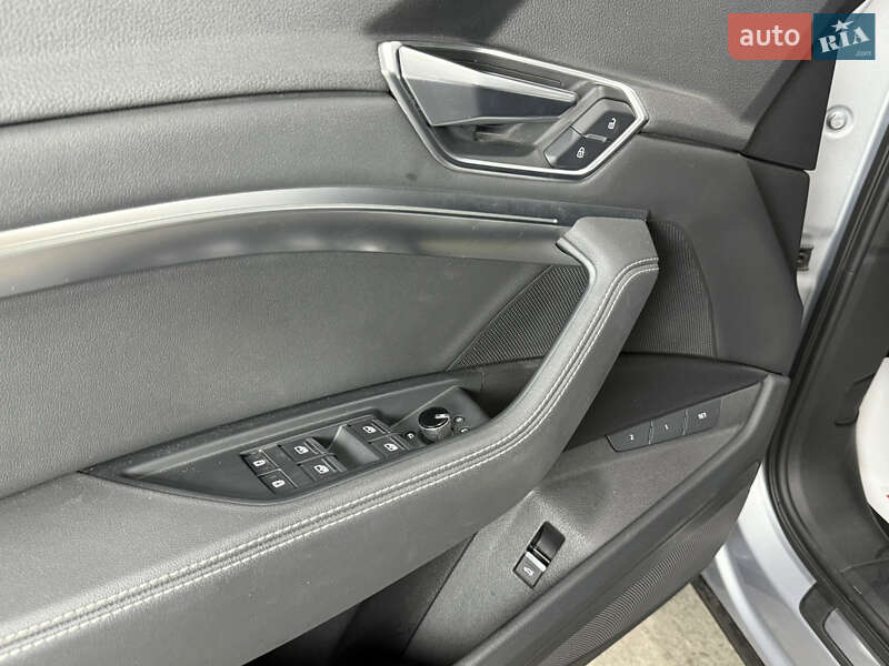 Внедорожник / Кроссовер Audi e-tron 2021 в Одессе