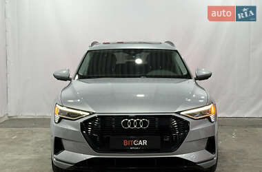 Внедорожник / Кроссовер Audi e-tron 2021 в 