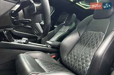 Позашляховик / Кросовер Audi e-tron 2022 в 
