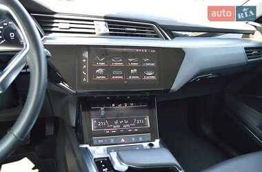 Позашляховик / Кросовер Audi e-tron 2020 в 