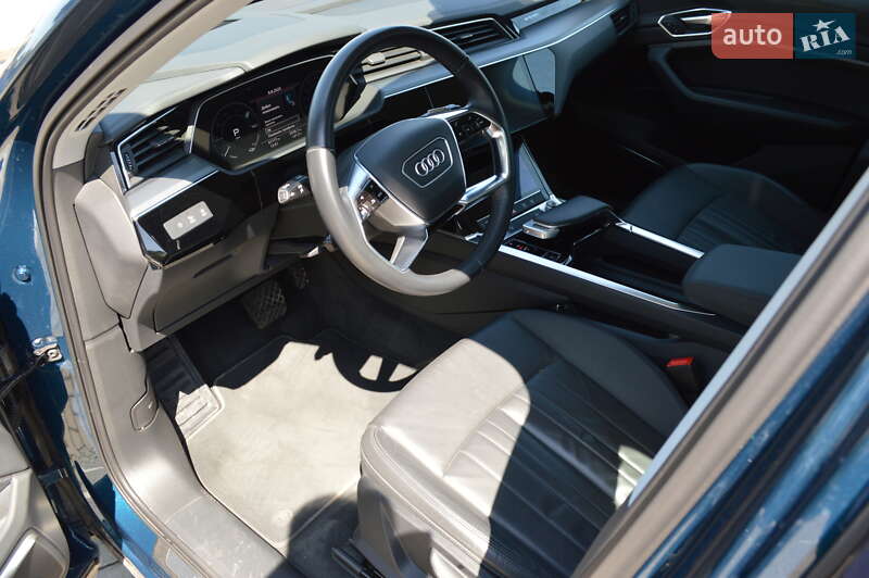 Позашляховик / Кросовер Audi e-tron 2020 в Тернополі
