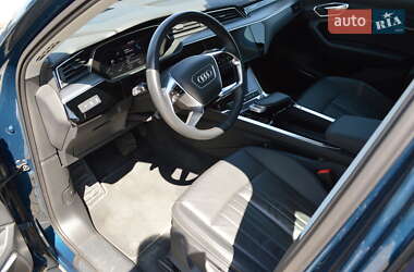 Позашляховик / Кросовер Audi e-tron 2020 в 