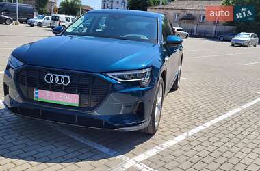Позашляховик / Кросовер Audi e-tron 2020 в 