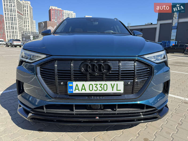 Audi e-tron 2019