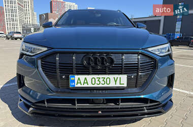 Внедорожник / Кроссовер Audi e-tron 2019 в 