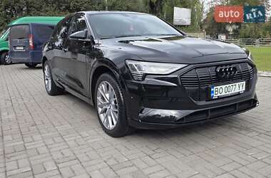 Внедорожник / Кроссовер Audi e-tron 2020 в 