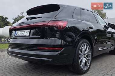 Внедорожник / Кроссовер Audi e-tron 2020 в 