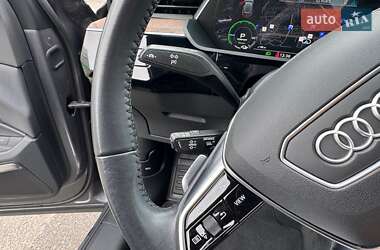 Позашляховик / Кросовер Audi e-tron 2020 в 