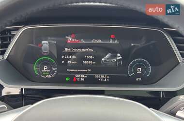 Позашляховик / Кросовер Audi e-tron 2020 в 