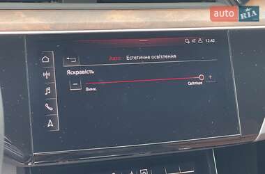 Позашляховик / Кросовер Audi e-tron 2020 в 