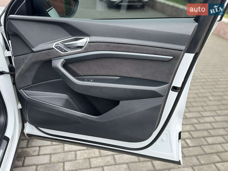 Внедорожник / Кроссовер Audi e-tron 2023 в Хмельницком фото 9 Внедорожник / Кроссовер Audi e-tron 2023 в Хмельницком