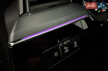 Внедорожник / Кроссовер Audi e-tron 2020 в 