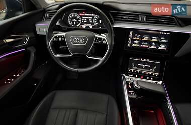 Внедорожник / Кроссовер Audi e-tron 2020 в 