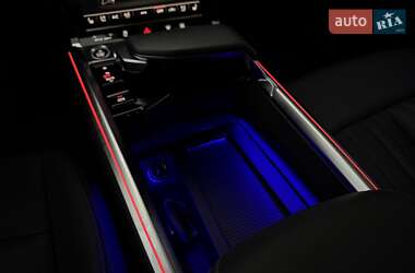 Внедорожник / Кроссовер Audi e-tron 2020 в 
