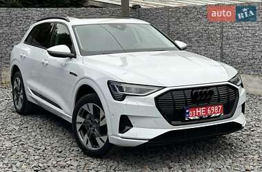 Внедорожник / Кроссовер Audi e-tron 2020 в 