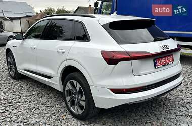 Внедорожник / Кроссовер Audi e-tron 2020 в 
