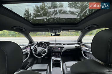 Внедорожник / Кроссовер Audi e-tron 2019 в 