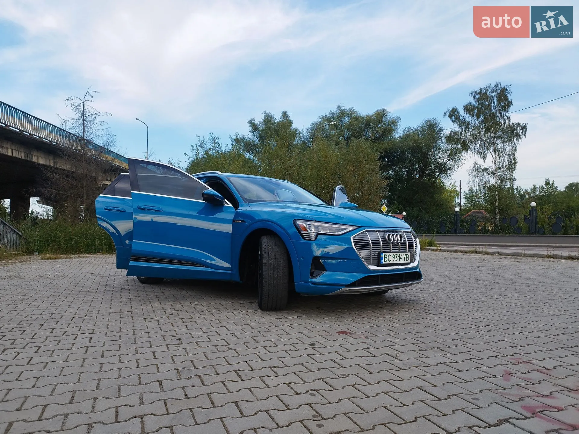 2019 Audi e-tron - мініатюра 12