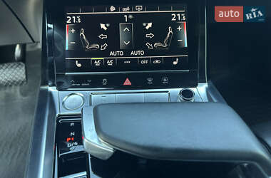 Позашляховик / Кросовер Audi e-tron 2019 в 