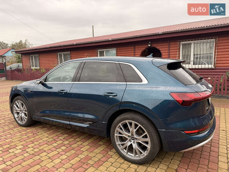 Позашляховик / Кросовер Audi e-tron 2019 в Хмельницькому