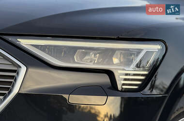Внедорожник / Кроссовер Audi e-tron 2019 в 