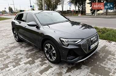 Внедорожник / Кроссовер Audi e-tron 2021 в 