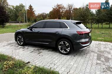 Внедорожник / Кроссовер Audi e-tron 2021 в 