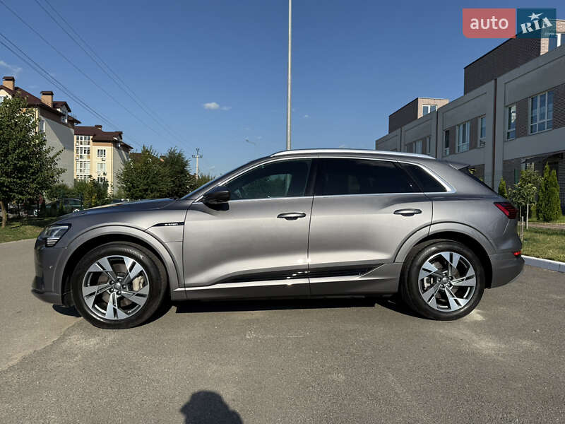 Внедорожник / Кроссовер Audi e-tron 2020 в Киеве
